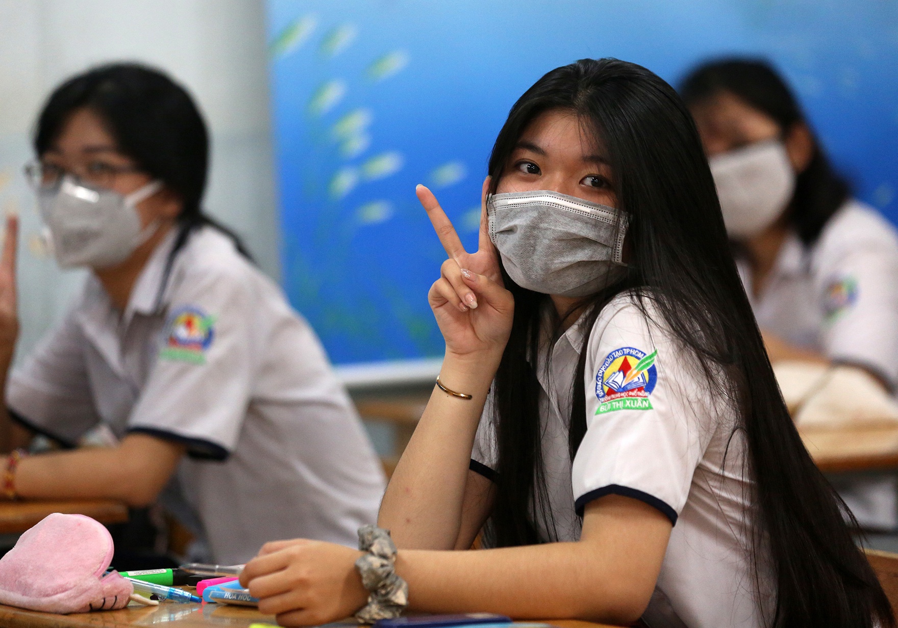 TP.HCM khuyen khich hoc sinh deo khau trang trong lop hinh anh