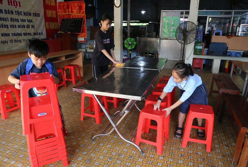 lop hoc tinh thuong ngoai thuy anh 2