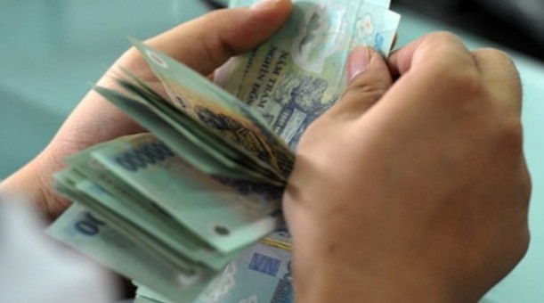 Gia thong bao cua DH Bach khoa de lua sinh vien 370 trieu dong hinh anh