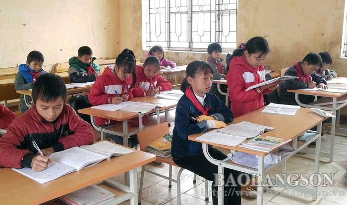 hoc sinh nghi do troi ret anh 1