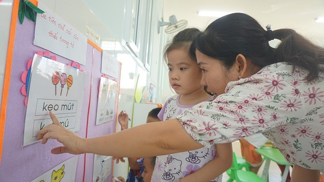 Chuan bi len lop 1, tre duoc hoc nhung gi o lop la? hinh anh