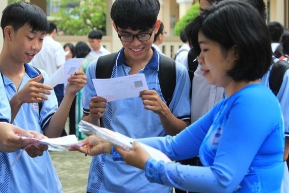 'De thi hoc sinh gioi quoc gia mon Ngu van hay' hinh anh