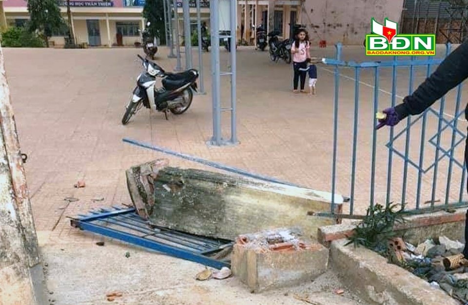 sap cong truong de chet hoc sinh anh 1