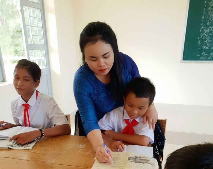 co Le Thi Thu Trang anh 1