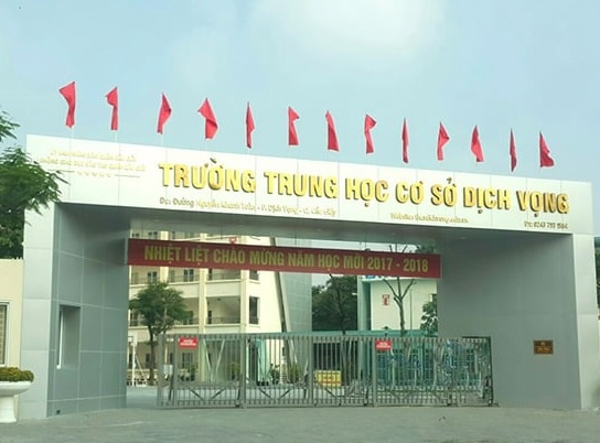 Hon 50 hoc sinh cach ly tai nha khi nu phu huynh nhiem Covid-19 hinh anh