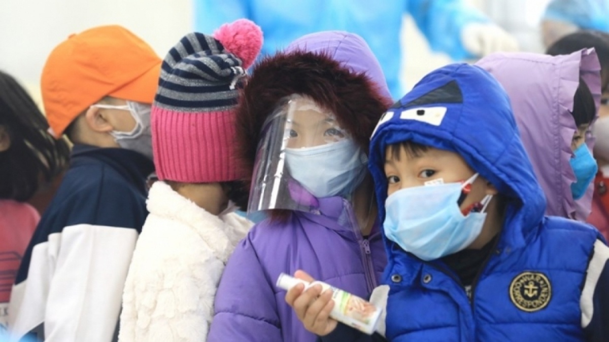 Ha Noi co kich ban cho viec hoc sinh khong the tro lai truong vao 16/2 hinh anh