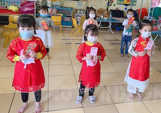 75 hoc sinh mam non Hai Duong het cach ly, ve nha an Tet hinh anh