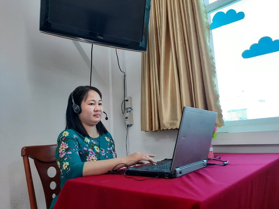 hoc phi online anh 1