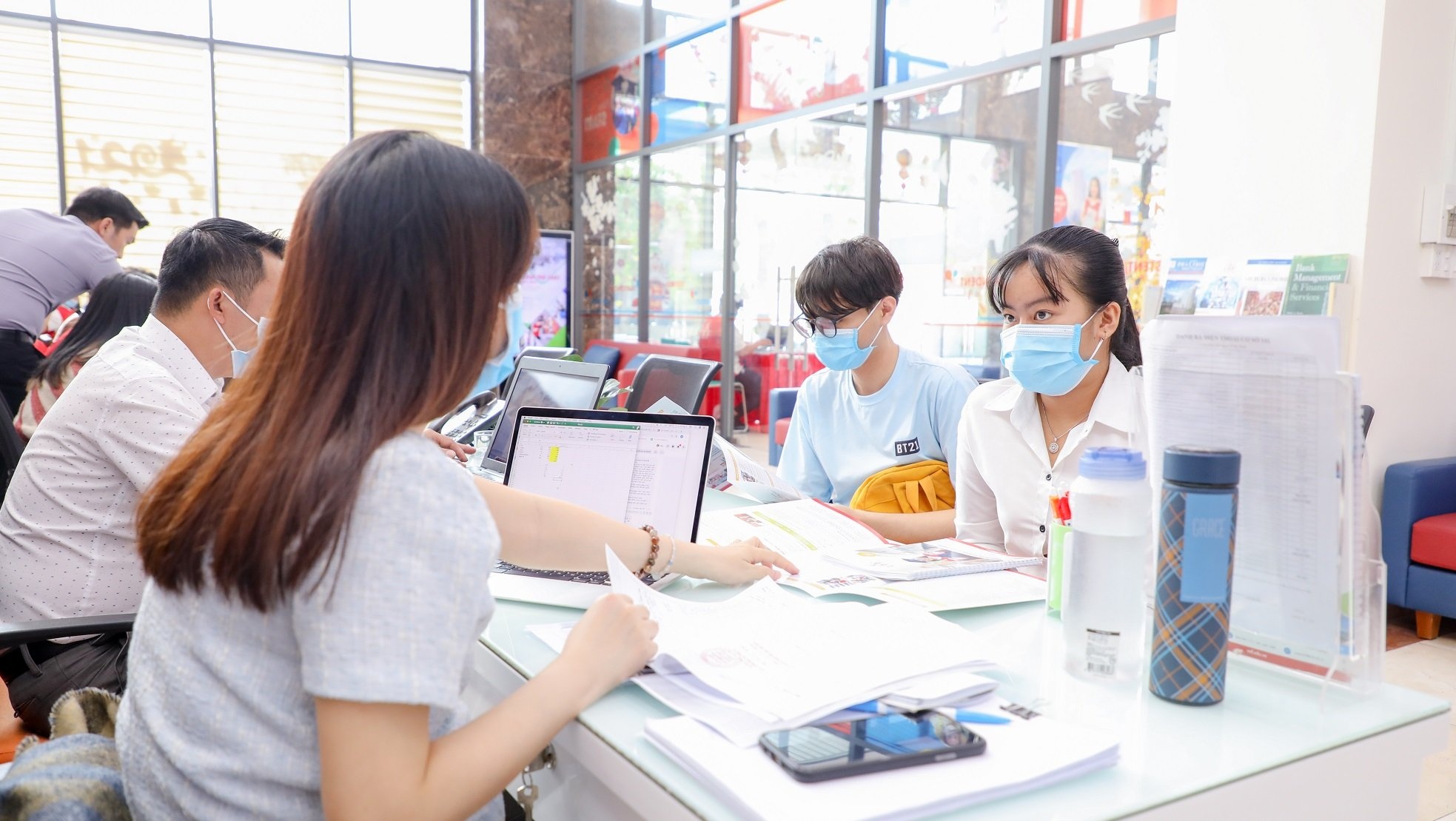 xet tuyen hoc ba som anh 1