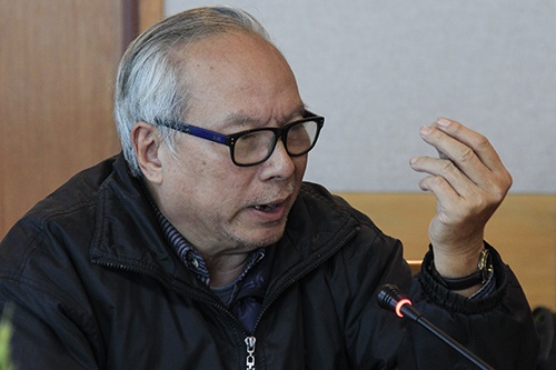 Tien si Le Viet Khuyen: Thay co la nha giao duc, khong phai tho day hinh anh