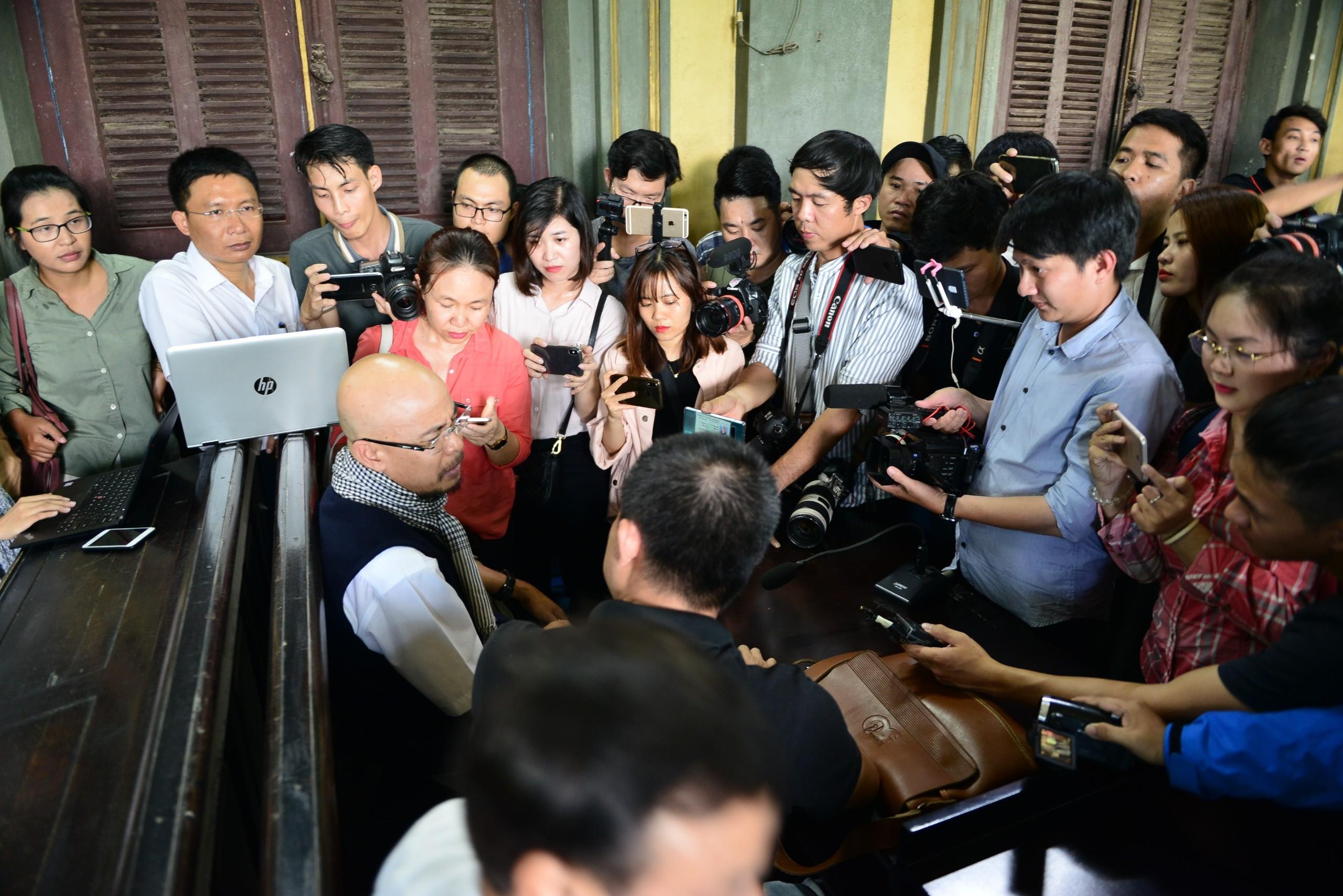 Dai hoc tu thuc khong duoc dao tao nganh bao chi, xuat ban hinh anh