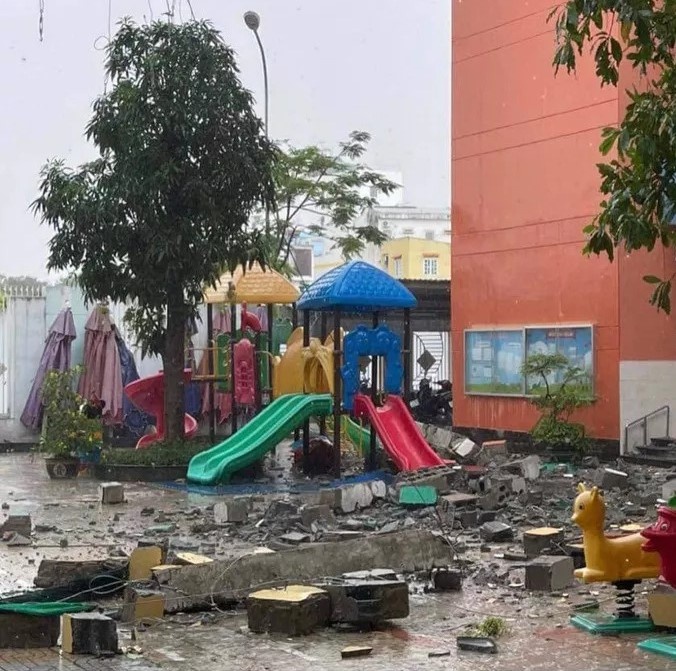 khoi be tong roi xuong san truong anh 1