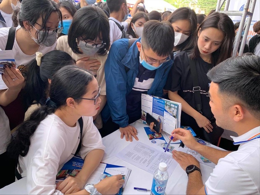 Tranh mat co hoi khi dang ky nguyen vong vao dai hoc hinh anh