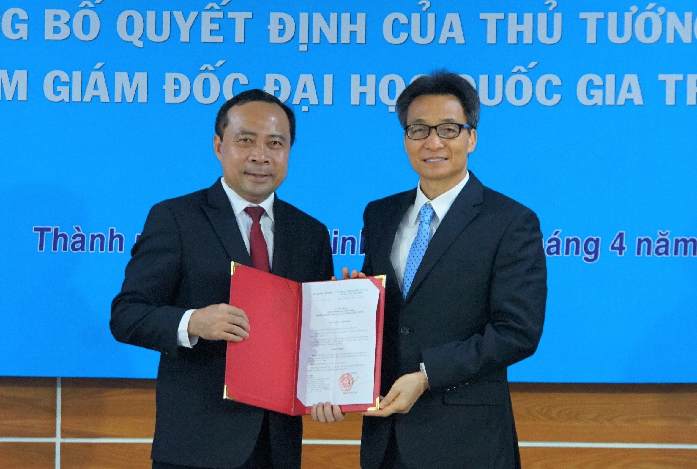Phó thủ tướng làm việc với 2 ĐH quốc gia ảnh 1 Pho thu tuong lam viec voi 2 DH quoc gia anh 1