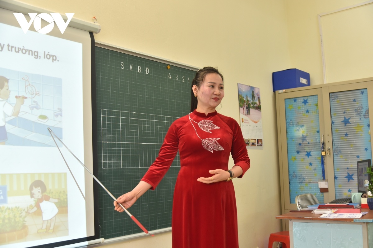 thieu giao vien ngoai ngu anh 1