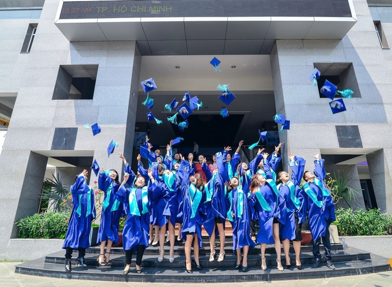 co hoi viec lam sinh vien luat anh 1