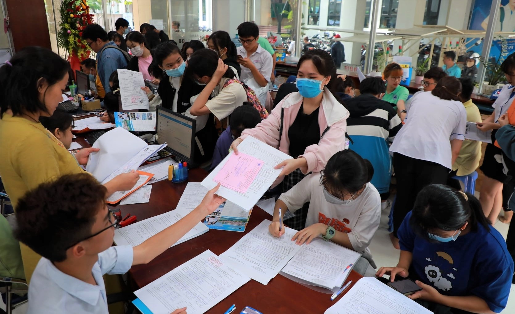 xét tuyển học bạ  ảnh 2 xet tuyen hoc ba anh 2
