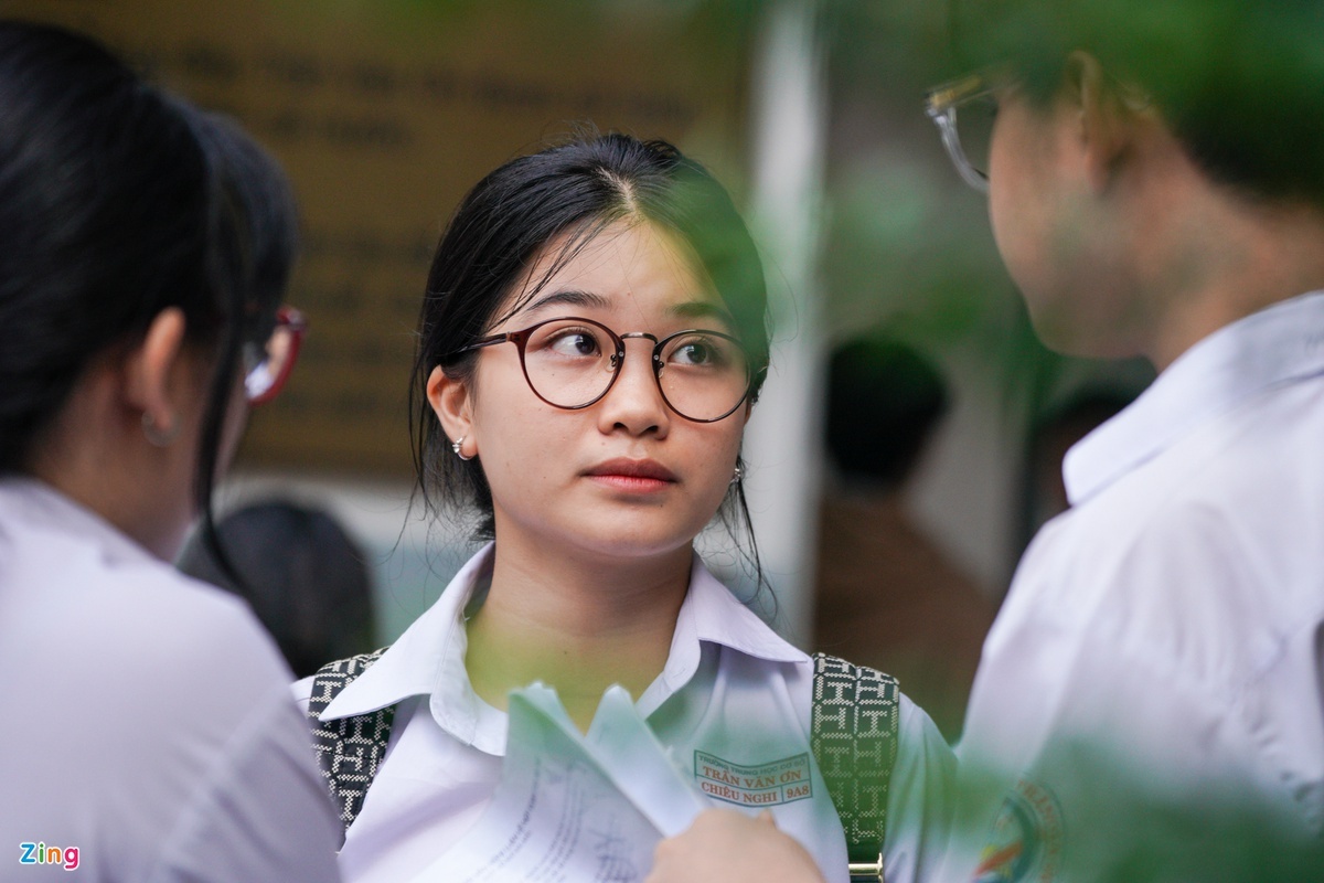 hoc phi THPT tu thuc anh 1