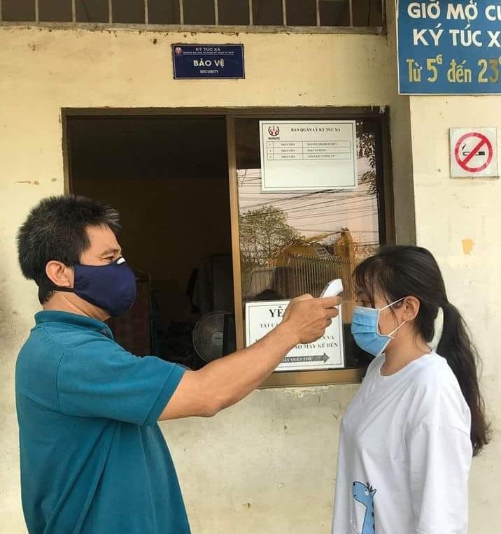 sinh vien tro thanh F2 anh 1