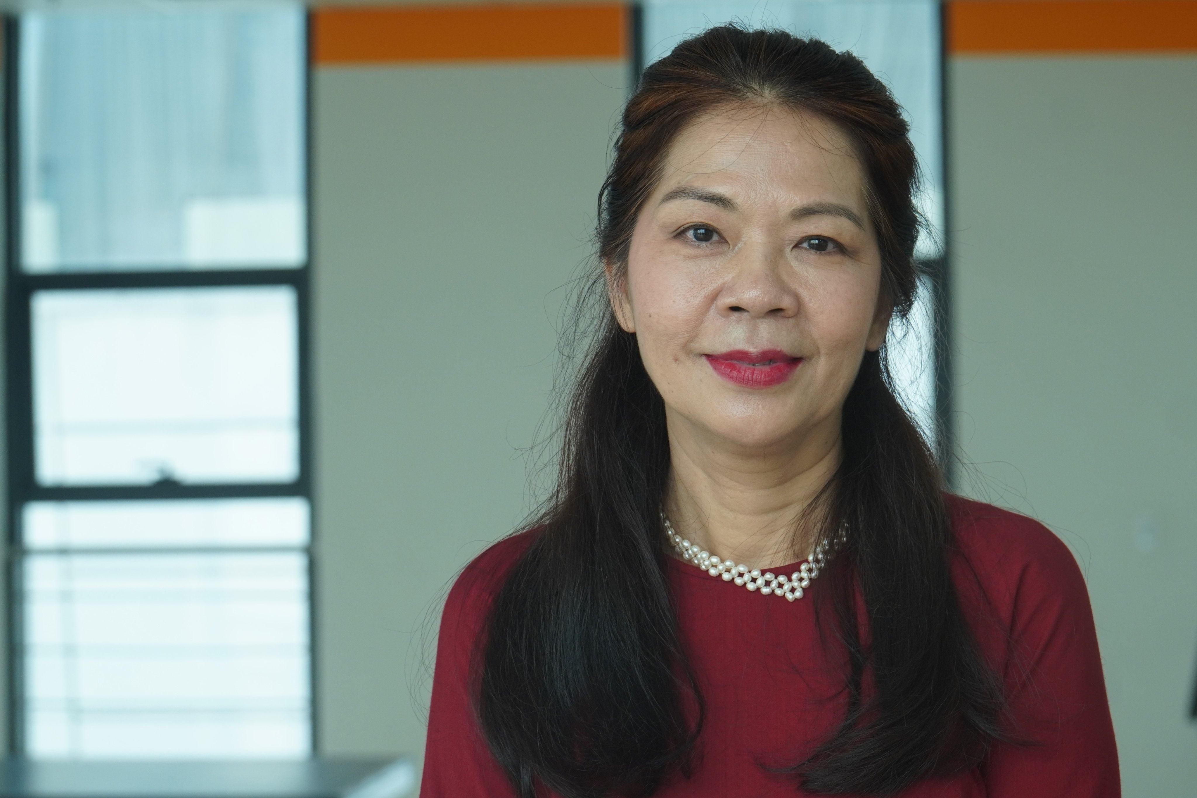 De lam tot bai thi Van, thi sinh nen theo doi 3-5 tin tuc moi ngay hinh anh