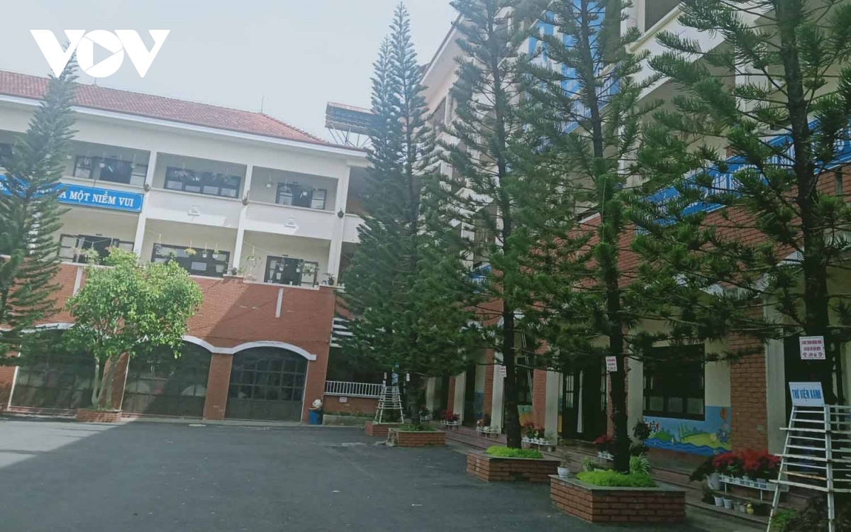 giáo viên đánh học sinh bầm tím mông  ảnh 1 giao vien danh hoc sinh bam tim mong anh 1
