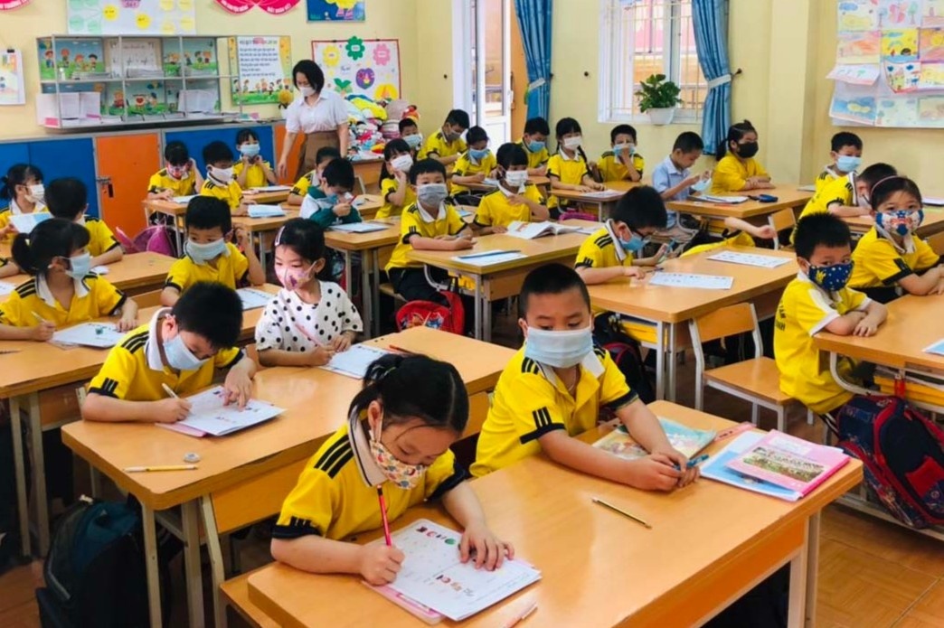 Hoa Binh cho tre mam non nghi hoc tu ngay 10/5 hinh anh