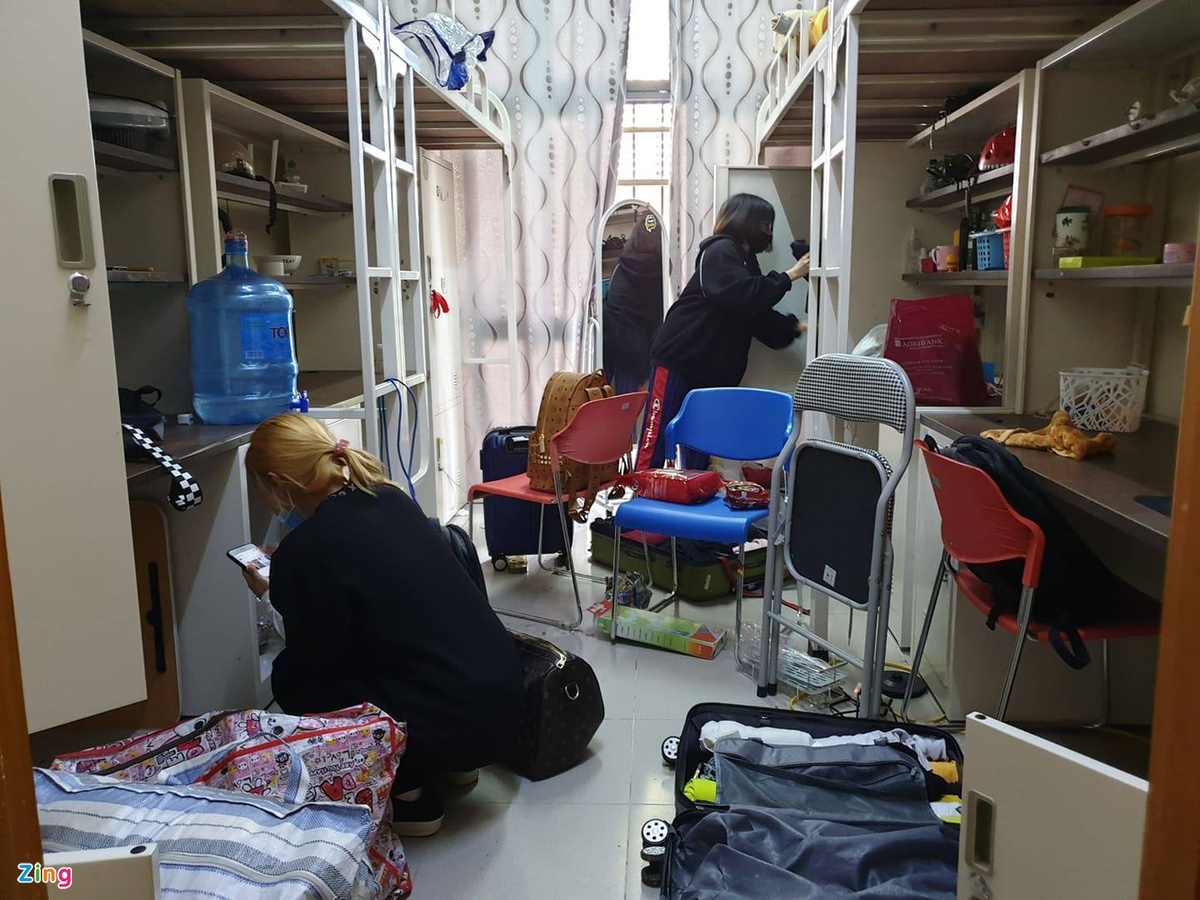 ky tuc xa DH FPT thanh noi cach ly anh 1