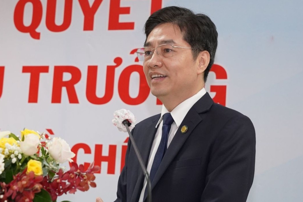 DH Y Duoc TP.HCM noi ve viec bo nhiem 2 hieu pho hinh anh