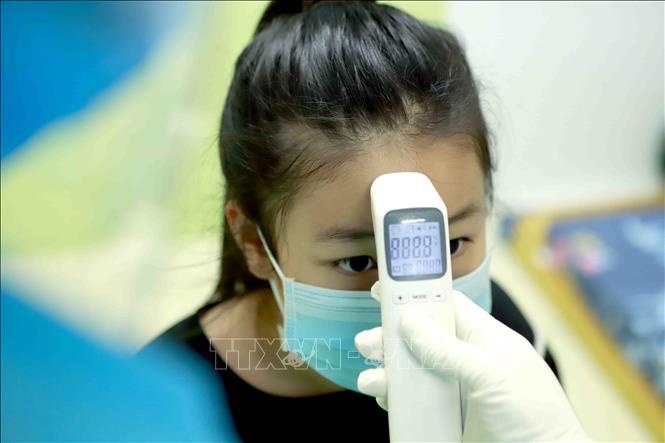 tre em do cach ly anh 1