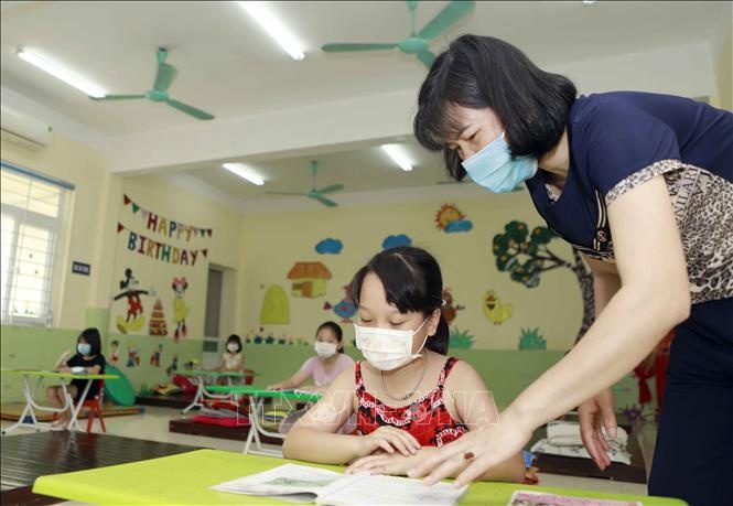 tre em do cach ly anh 11