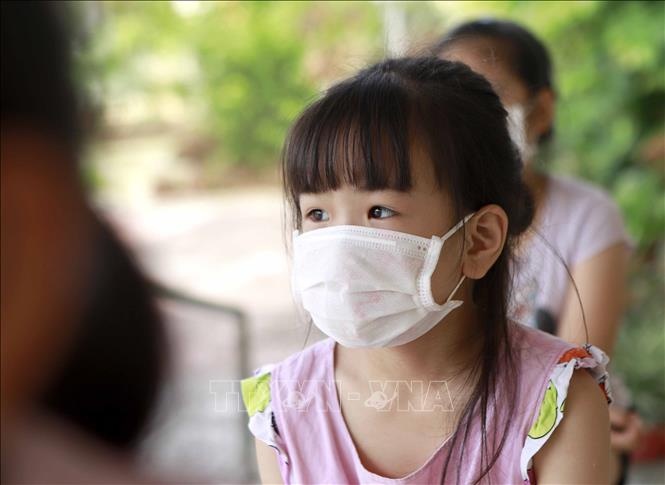 tre em do cach ly anh 4