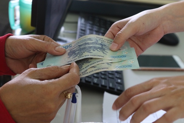 Moi sinh vien DH Kinh te Quoc dan duoc ho tro 1 trieu dong hinh anh