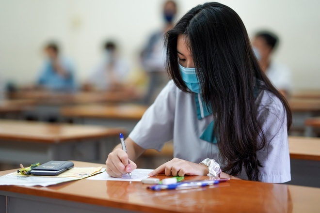 Ha Noi giu nguyen lich thi vao lop 10 neu kiem soat tot dich Covid-19 hinh anh