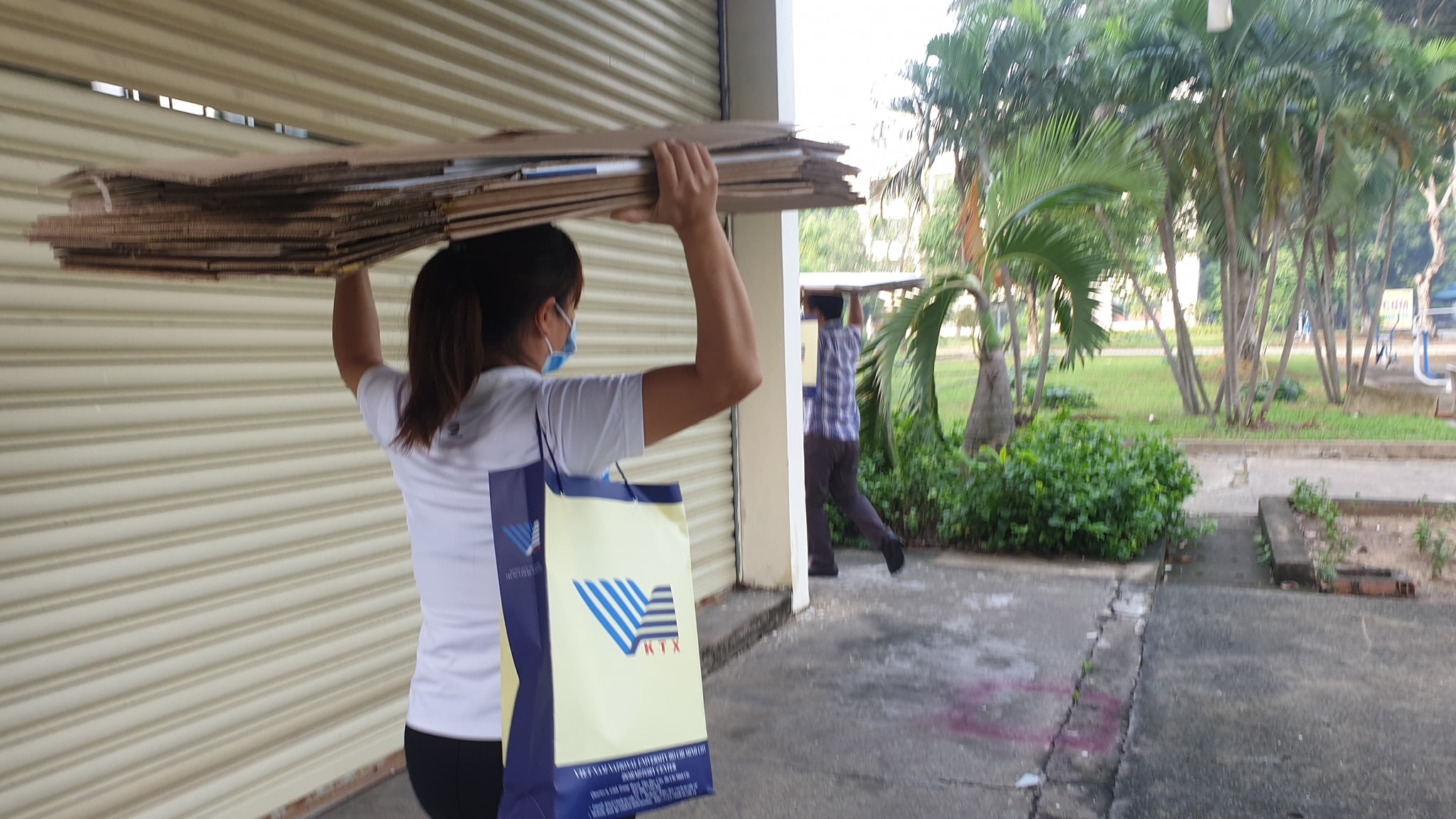 sinh vien gui mi o lai khu cach ly anh 6