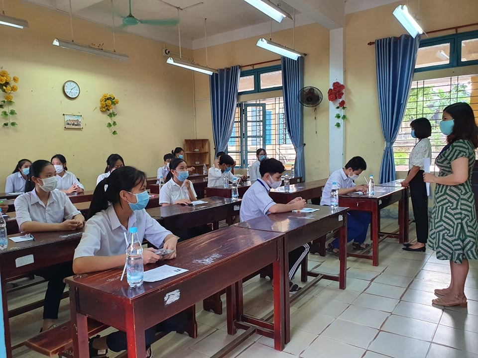 Hue bo tri an o cho thi sinh ngoai tinh anh 4