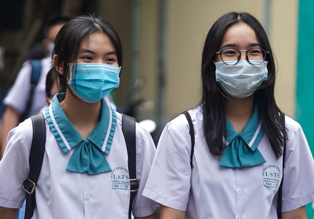 Hoc sinh TP.HCM van thi tuyen vao lop 10 hinh anh