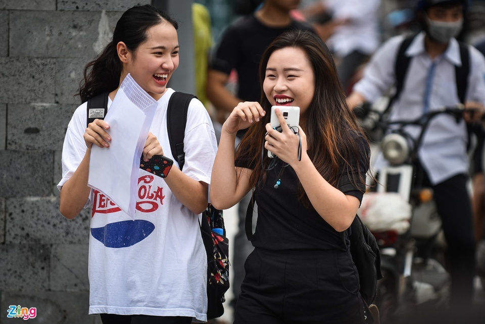 thi tot nghiep THPT 2 dot anh 1