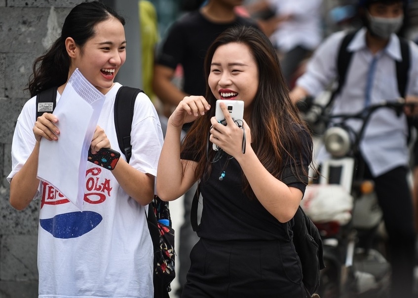 Bo GD&DT chot to chuc 2 dot thi tot nghiep THPT 2021 hinh anh