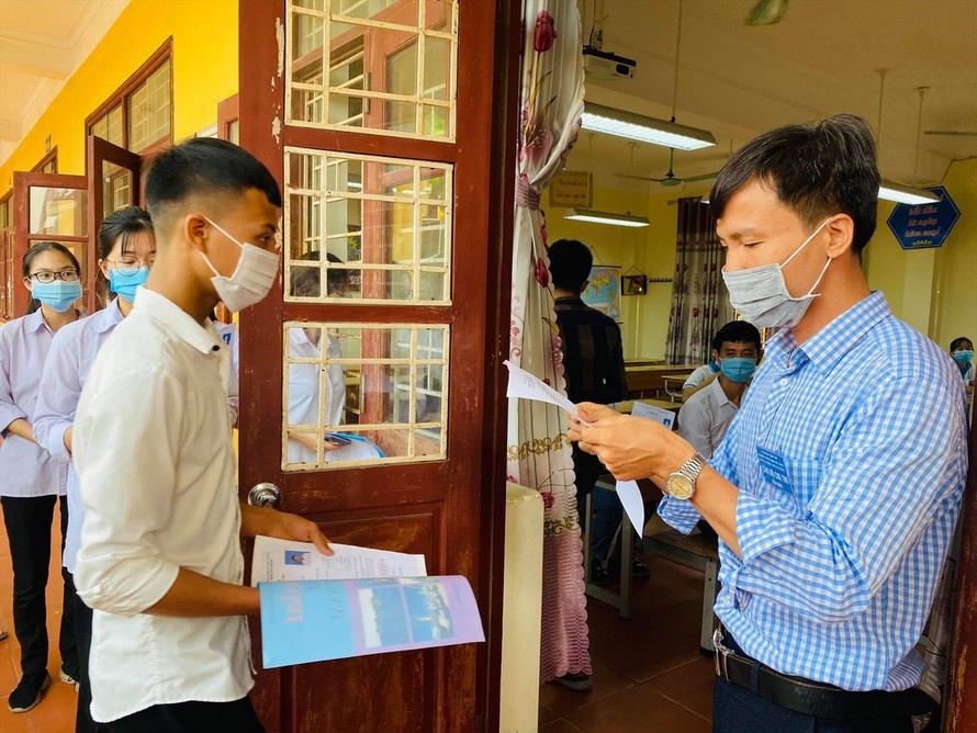 học sinh là f1,  f2,  nhiều học sinh nhiễm coivid-19 ảnh 1 hoc sinh la f1,  f2,  nhieu hoc sinh nhiem coivid-19 anh 1