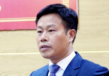 Bo nhiem chu tich UBND tinh Ca Mau lam giam doc DH Quoc gia Ha Noi hinh anh