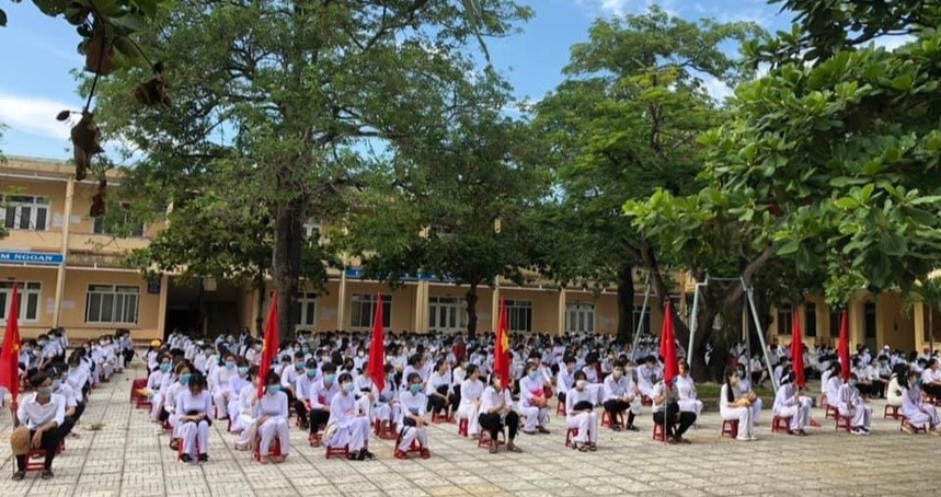 Quang Ngai cho hoc sinh nghi anh 1