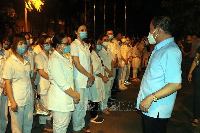 sinh vien chi vien cho TP.HCM anh 1