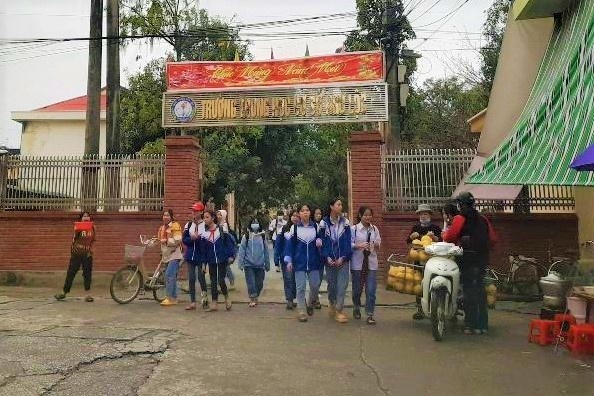27 giao vien sua diem cho hoc sinh, So GD&DT Thanh Hoa len tieng hinh anh