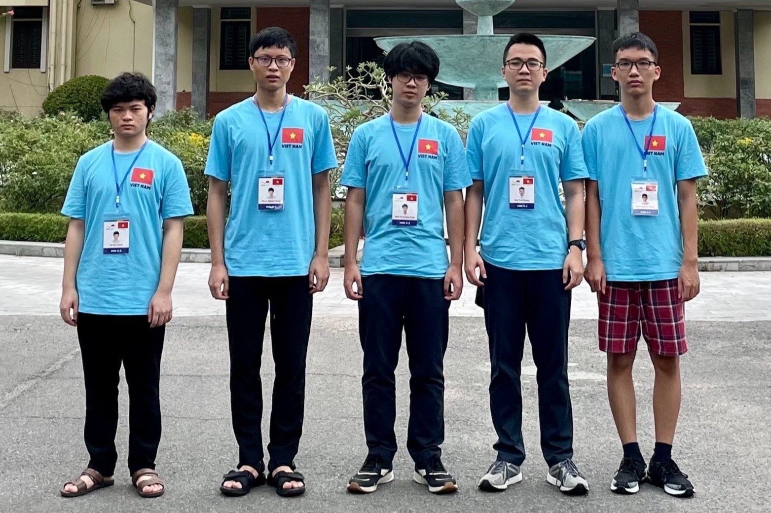 Hoc sinh Viet Nam gianh 3 huy chuong vang tai Olympic Vat ly 2021 hinh anh