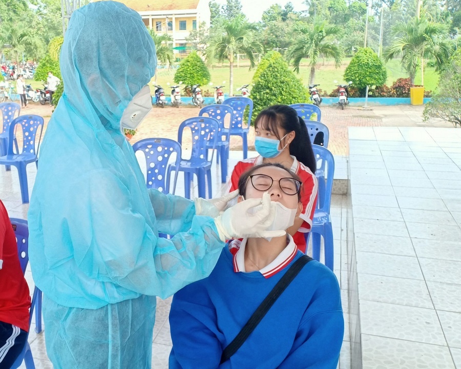 thi sinh duong tinh SARS-CoV-2 anh 1