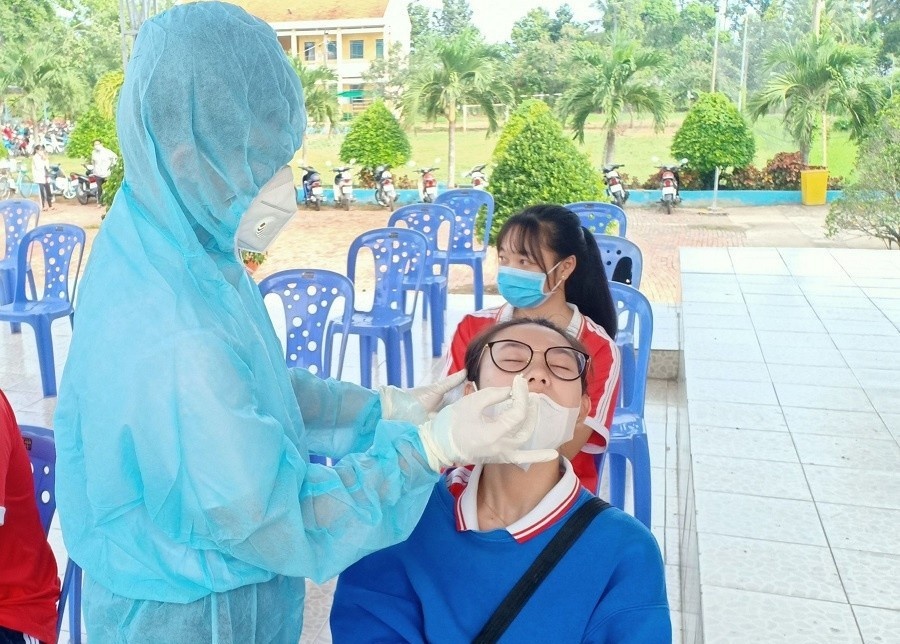 Mot thi sinh An Giang duong tinh nCoV truoc gio thi Ngu van hinh anh