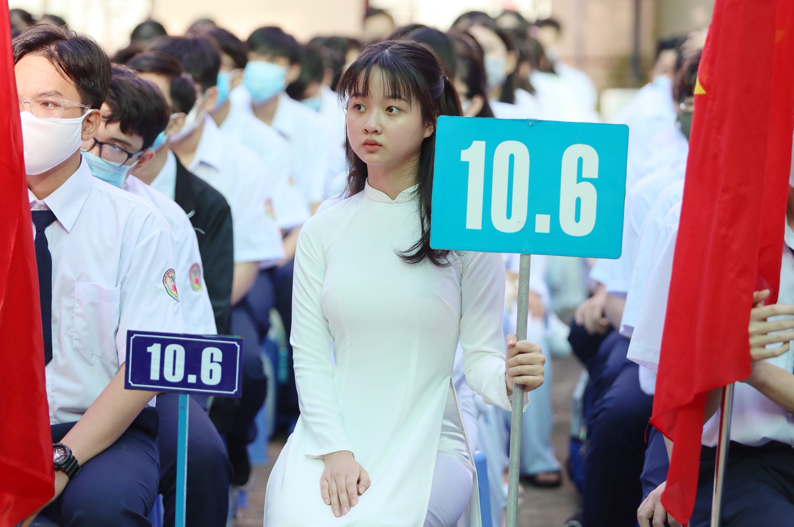 Hoc sinh TP.HCM kho tuu truong vao dau thang 9 hinh anh