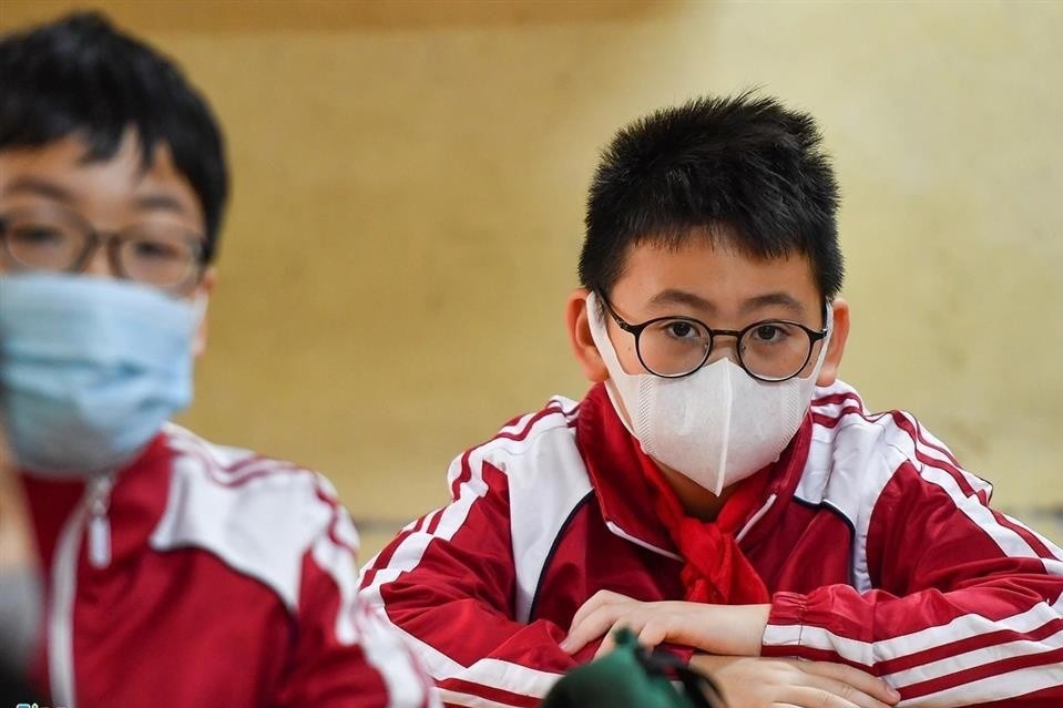 Bo truong GD&DT: Bac tieu hoc chiu nhieu ton thuong do dich benh nhat hinh anh