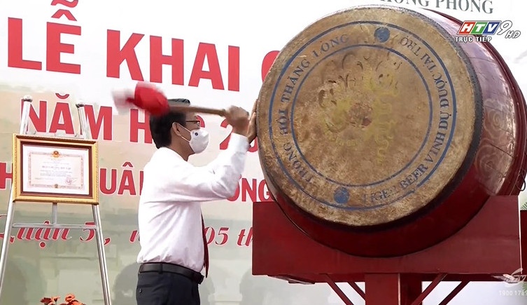 Tiem vaccine 2 mui cho giao vien anh 2