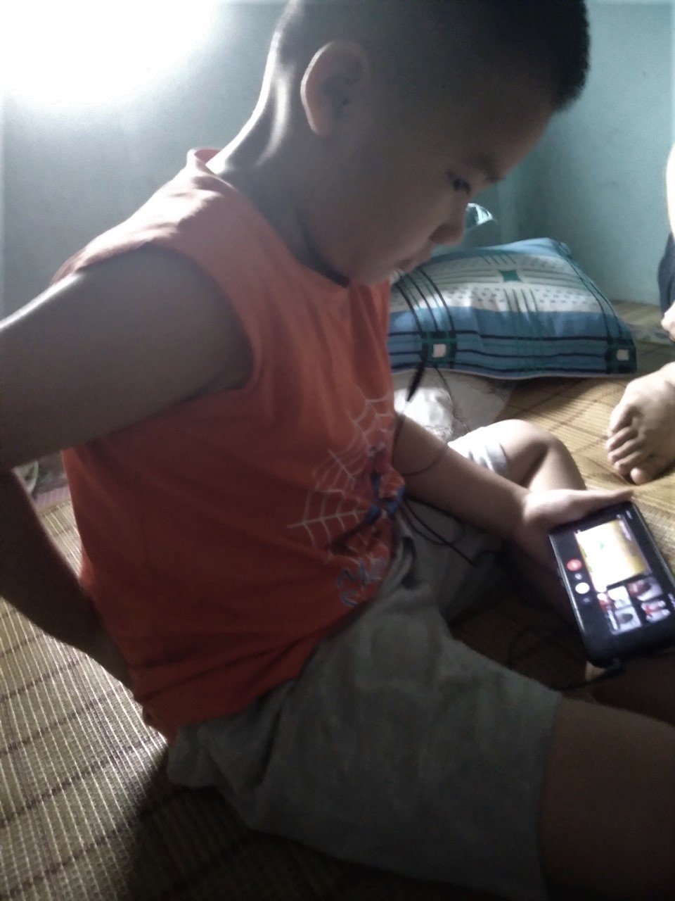 lop 1 lam quen hoc online anh 2